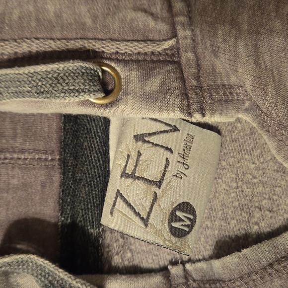 Zen by J. America Sweatshirt - Picture 2 of 3